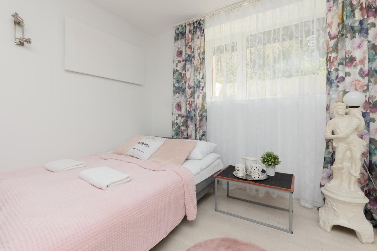 ורשה Affordable Underground Studio Near Pge Narodowy By Noclegi Renters מראה חיצוני תמונה